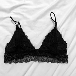 Black lace Bralette